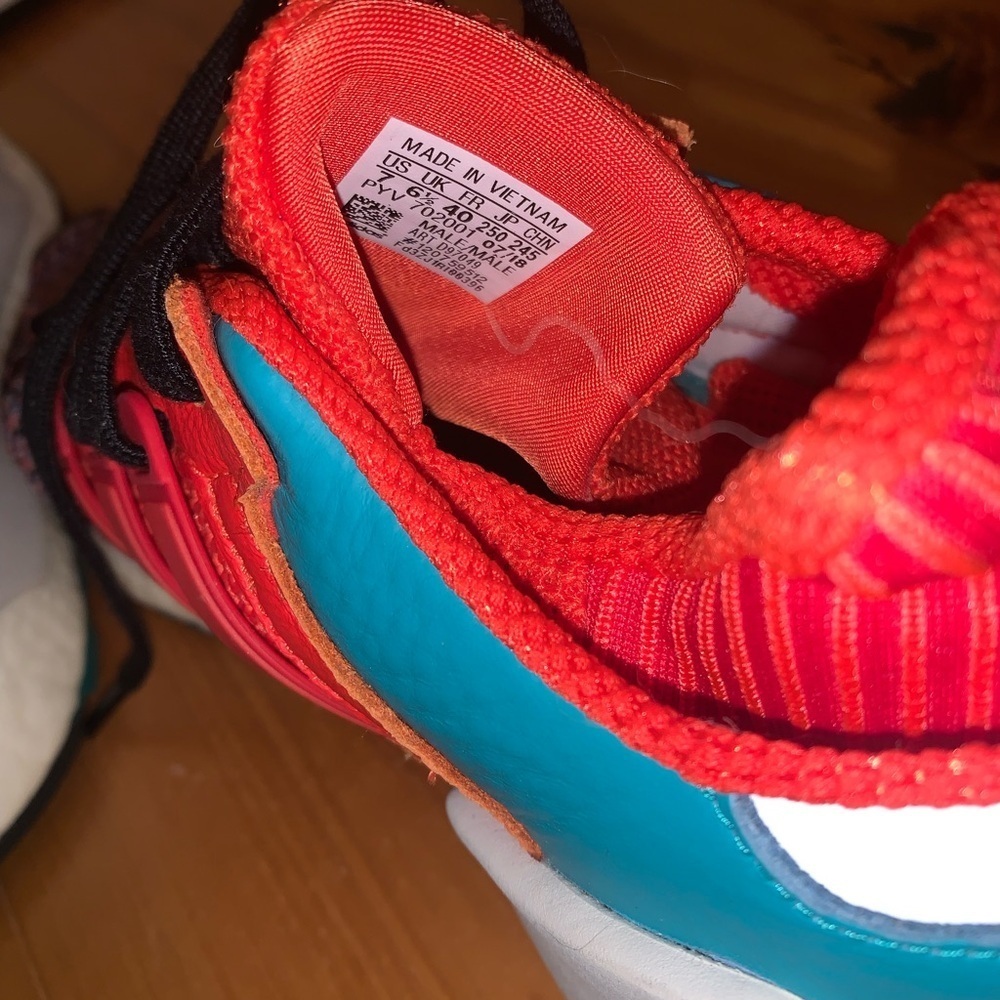 Women’s Adidas equipment tennis shoe. ADV/ 91-18 - Picture 4 of 6